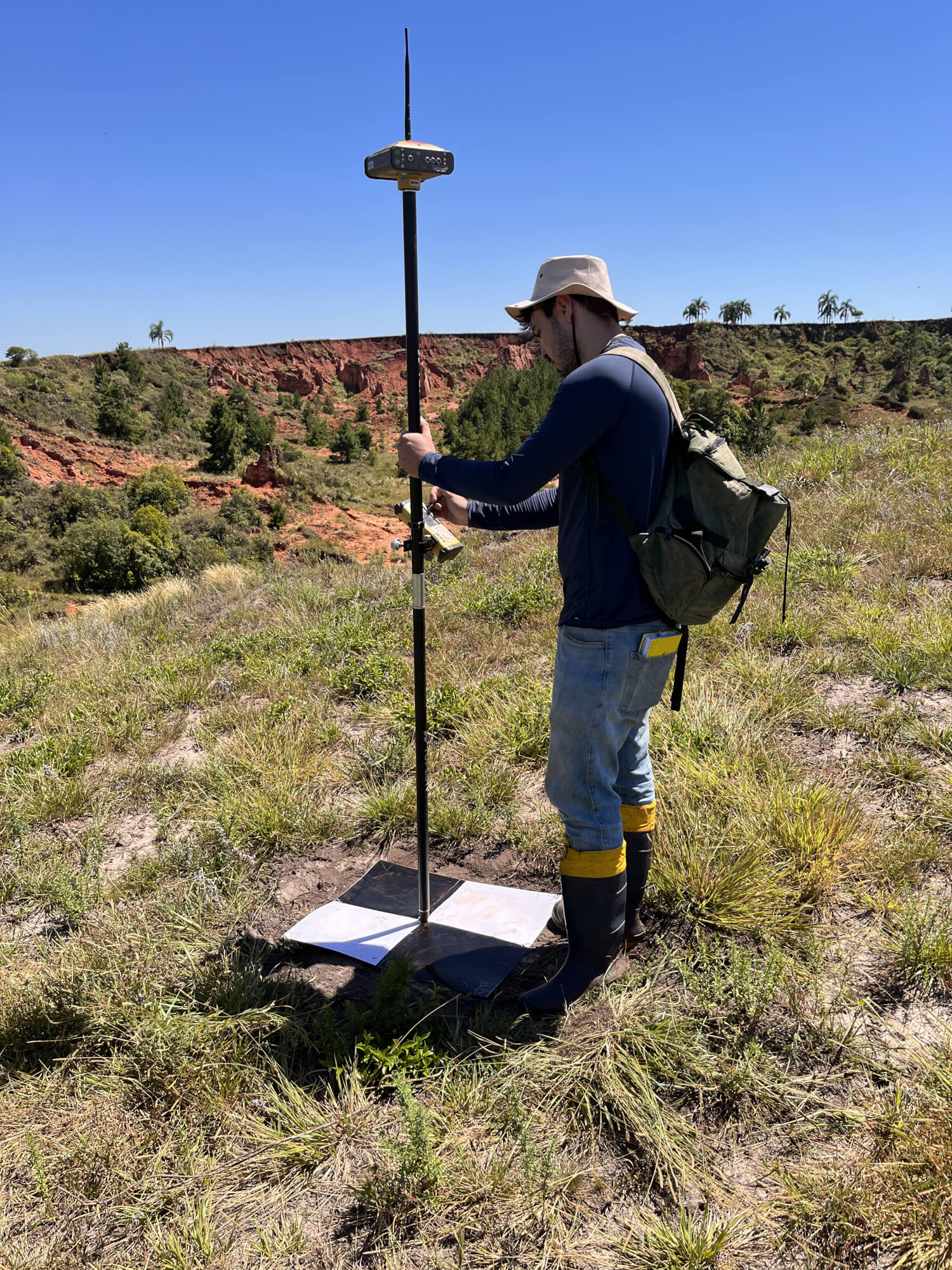 Implantação e aquisição de pontos de apoio para calibração e processamento dos dados do levantamento aerofotogramétrico