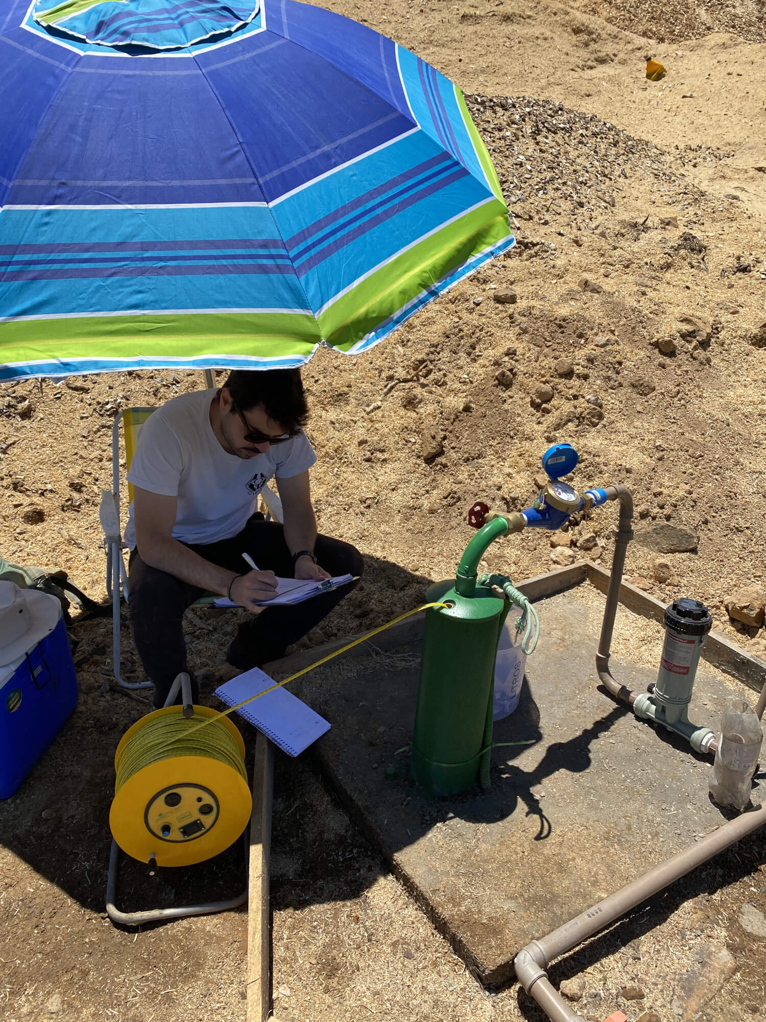 Teste de bombeamento e recuperação em poço tubular profundo para fins de outorga de água subterrânea